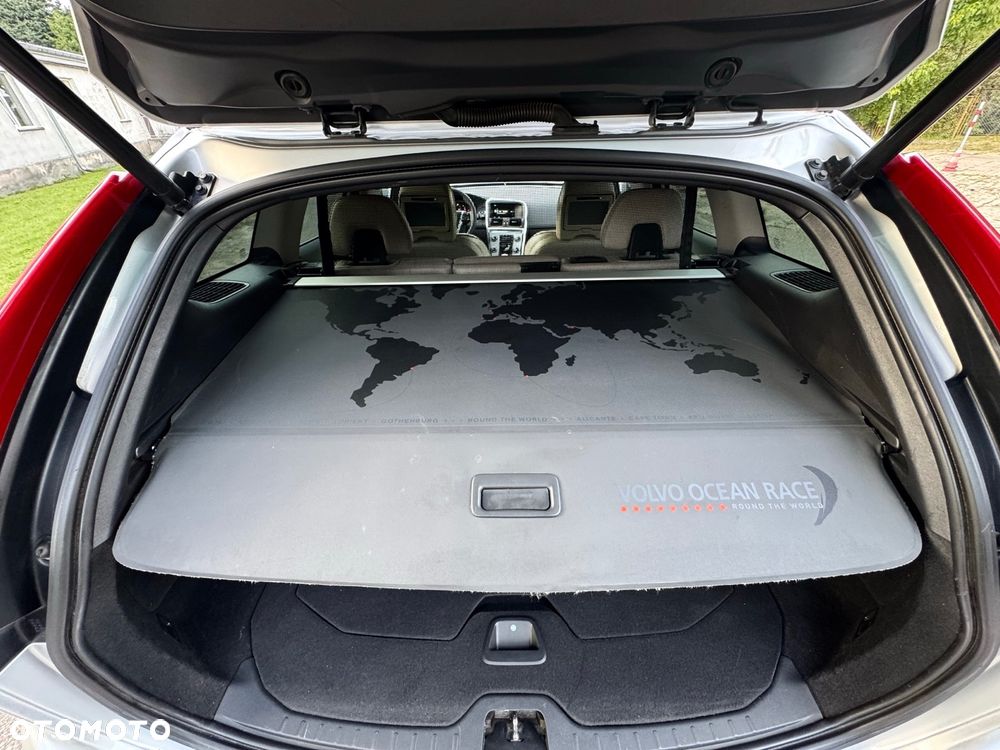 Volvo XC 60 D3 Drive-E Ocean Race - 27