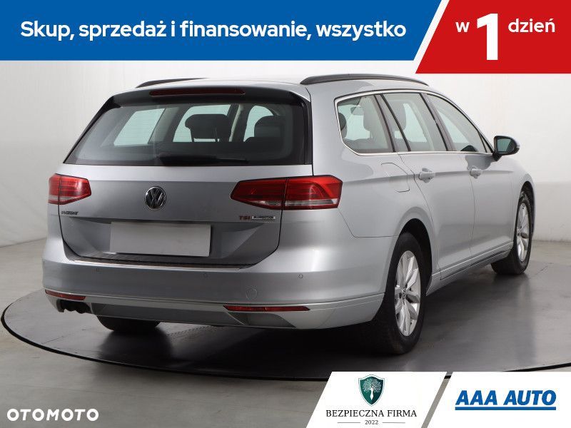 Volkswagen Passat Variant - 7