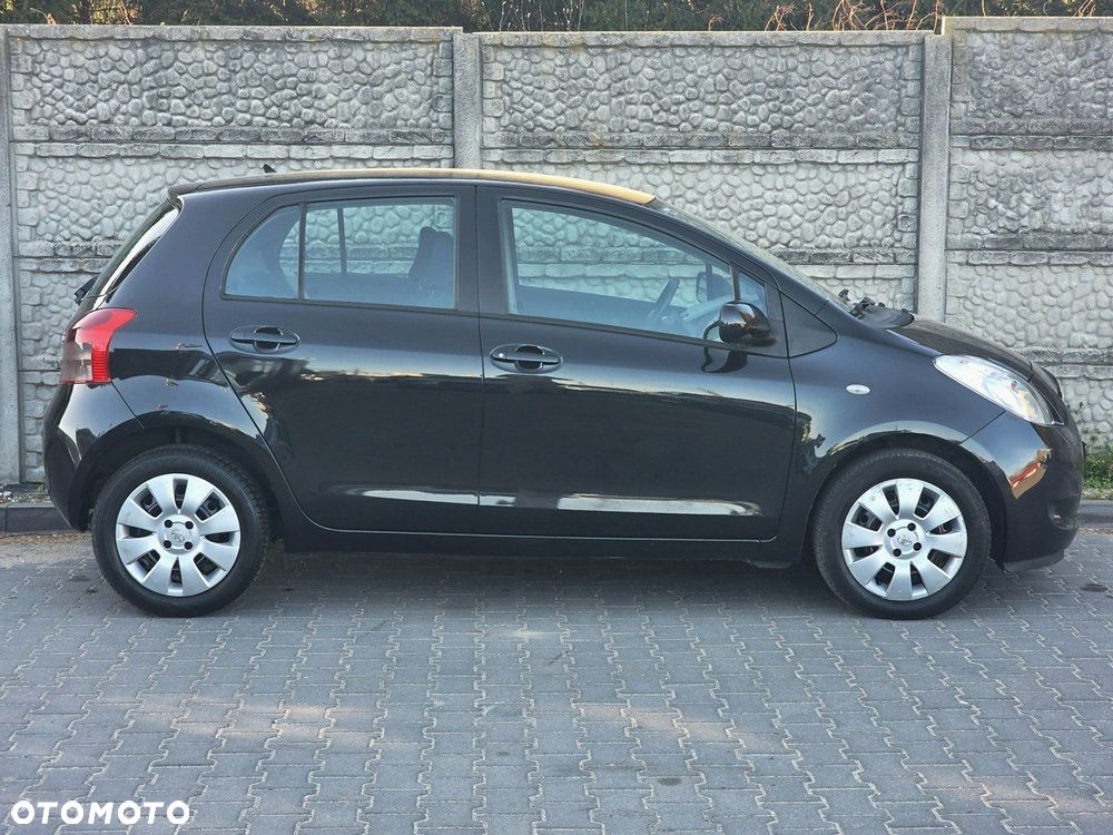 Toyota Yaris 1.3 VVT-i Sol - 5