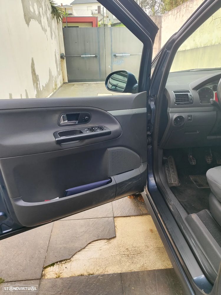 VW Sharan 1.9 TDi Highline - 14