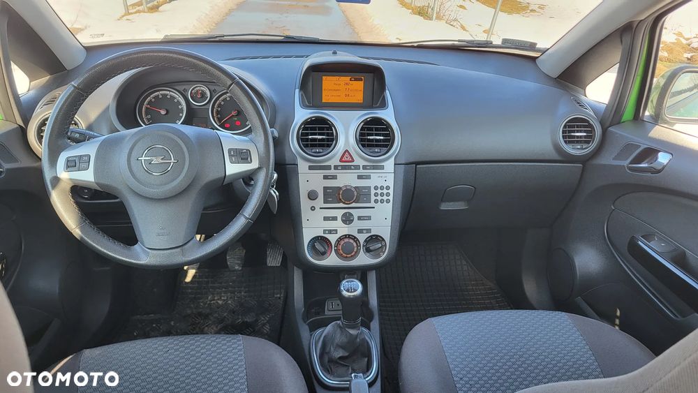 Opel Corsa 1.2 16V Edition / Active - 15