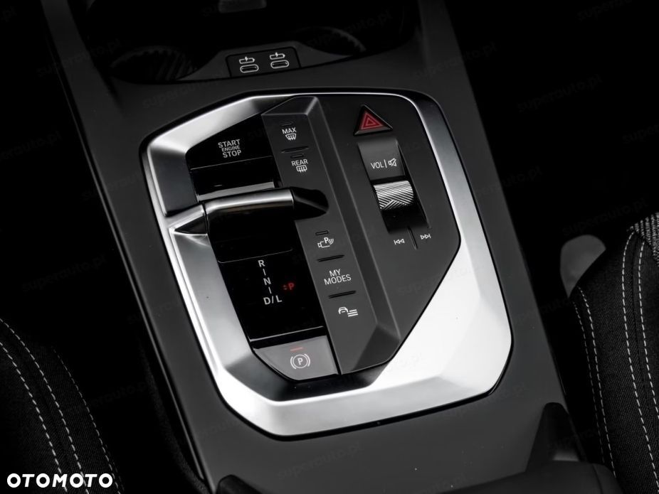 BMW Seria 1 120 mHEV - 10