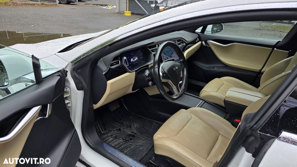 Tesla Model S Performance - 6
