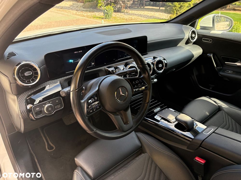 Mercedes-Benz Klasa A 180 7G-DCT - 8