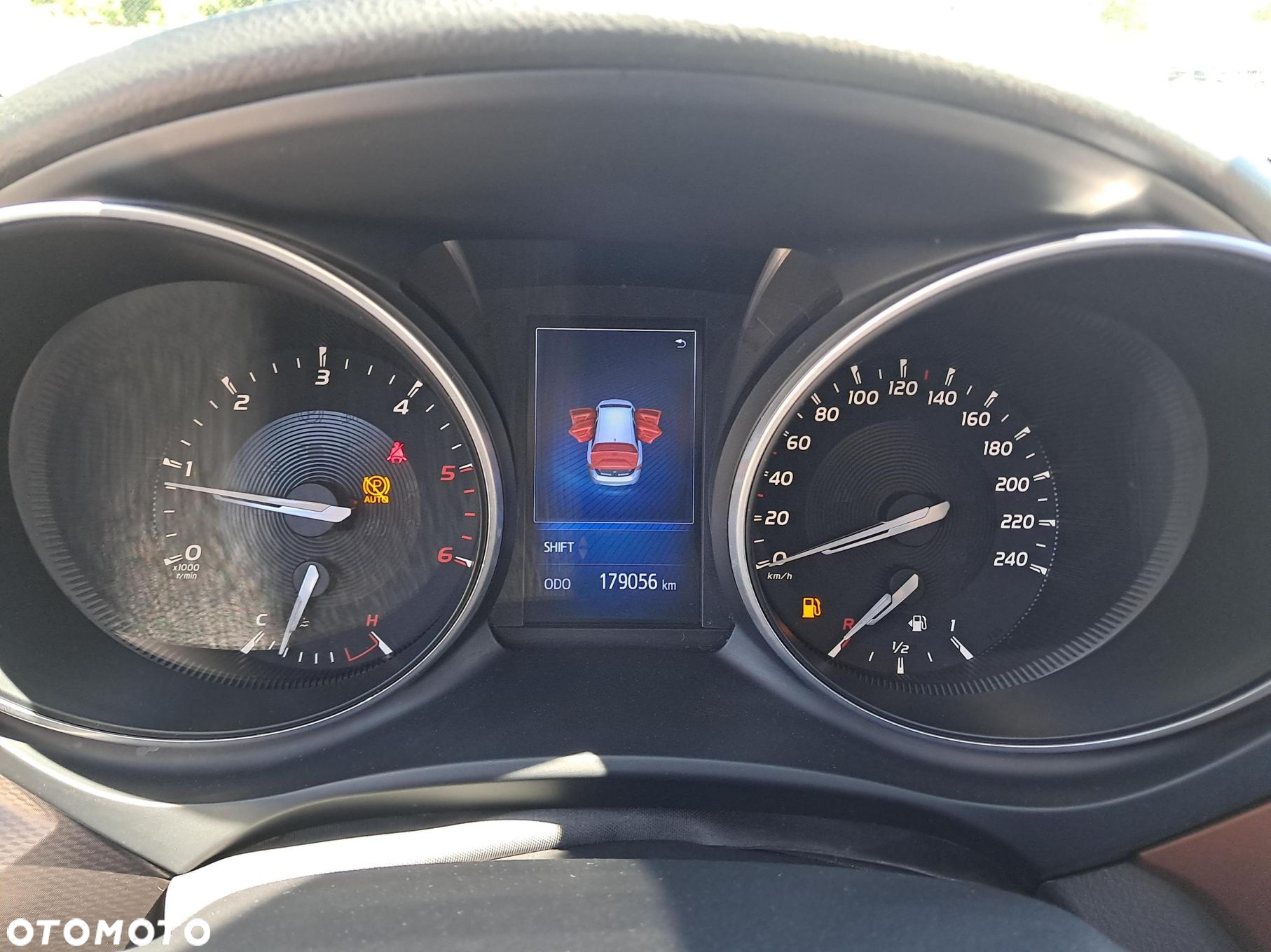 Toyota Avensis 2.0 D-4D Premium - 17