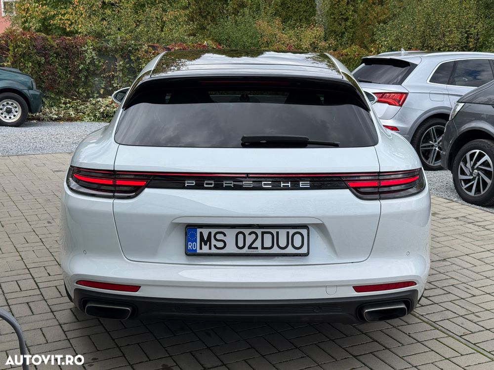 Porsche Panamera 4 - 9