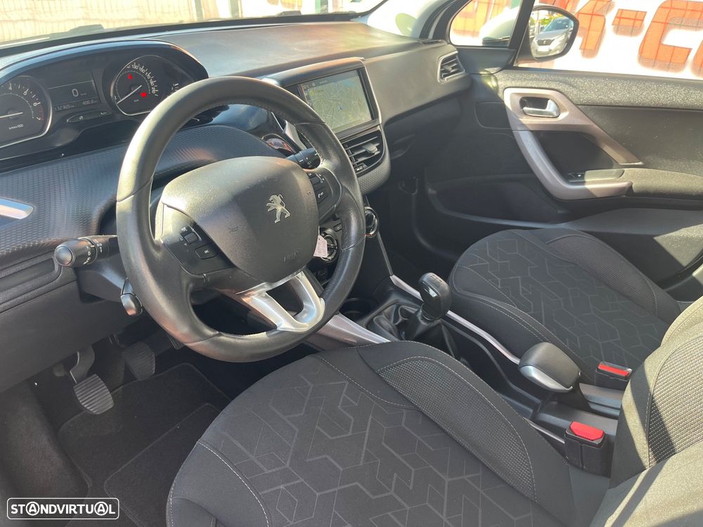 Peugeot 2008 1.2 VTi Access - 9