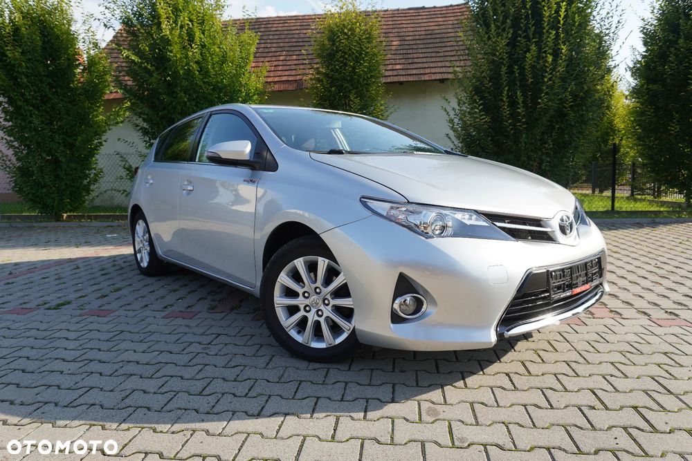 Toyota Auris 1.6 Executive - 13