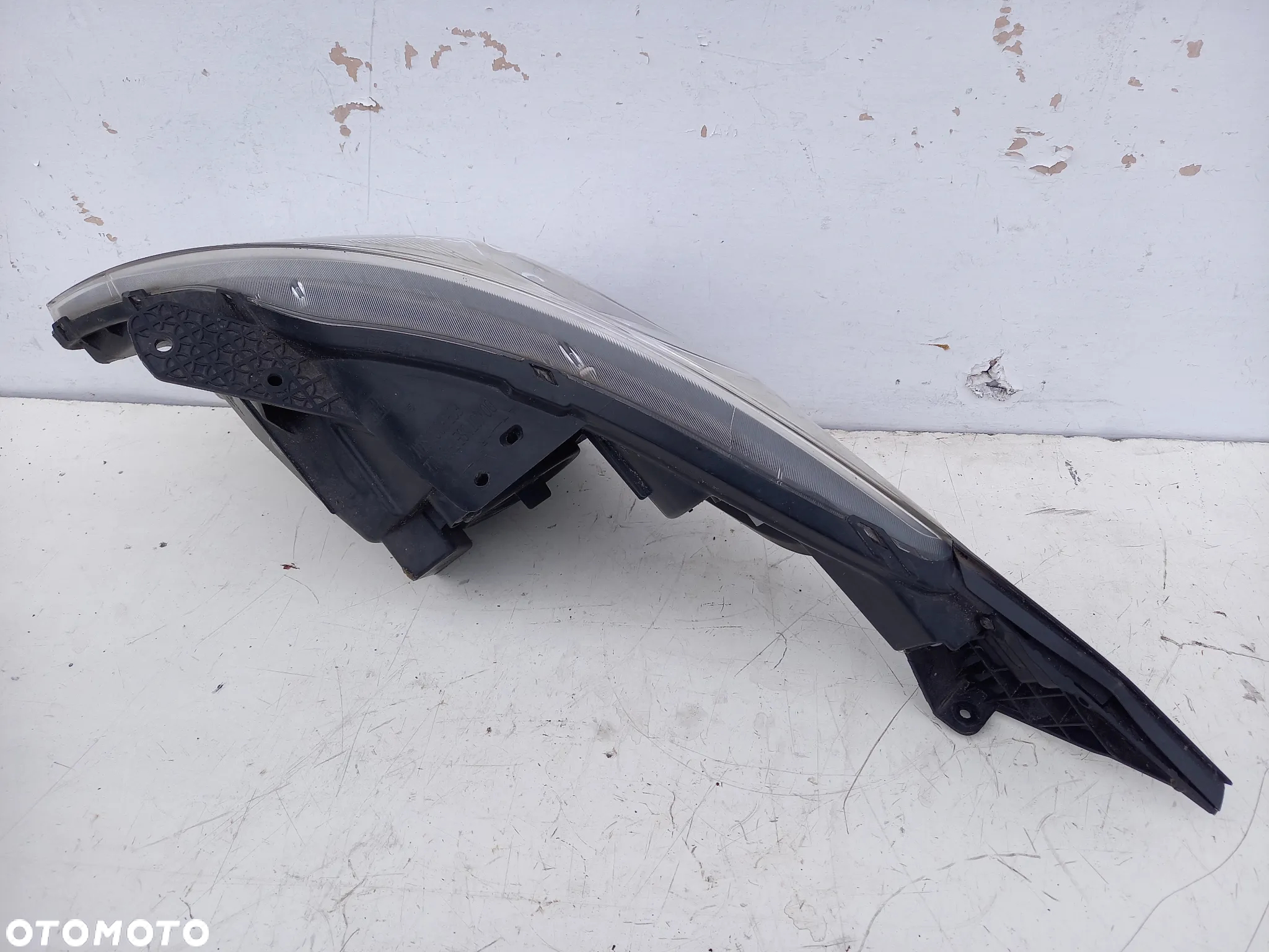 Lampa prawy przód Chevrolet Spartk III 3 EU - 7