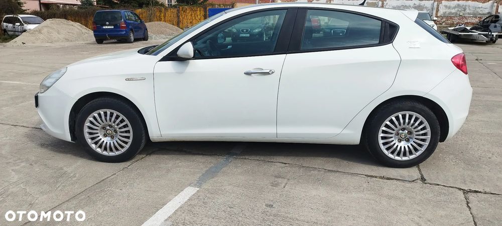 Alfa Romeo Giulietta 1.6 JTDM 16V - 6