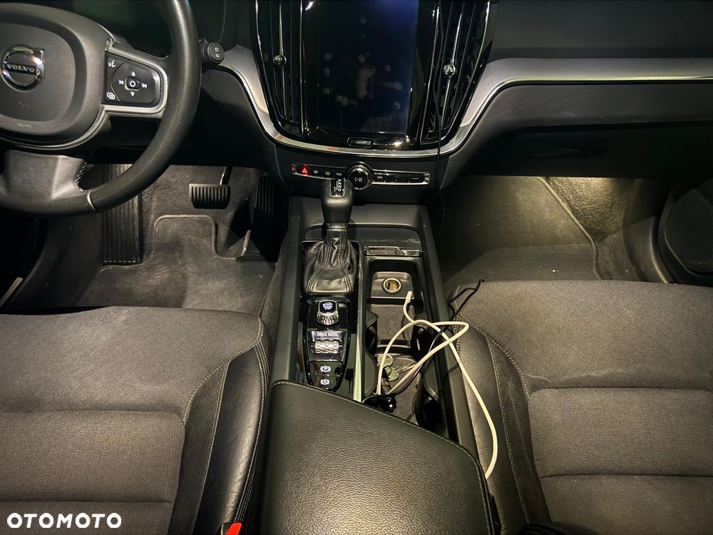 Volvo V60 D4 AWD - 18