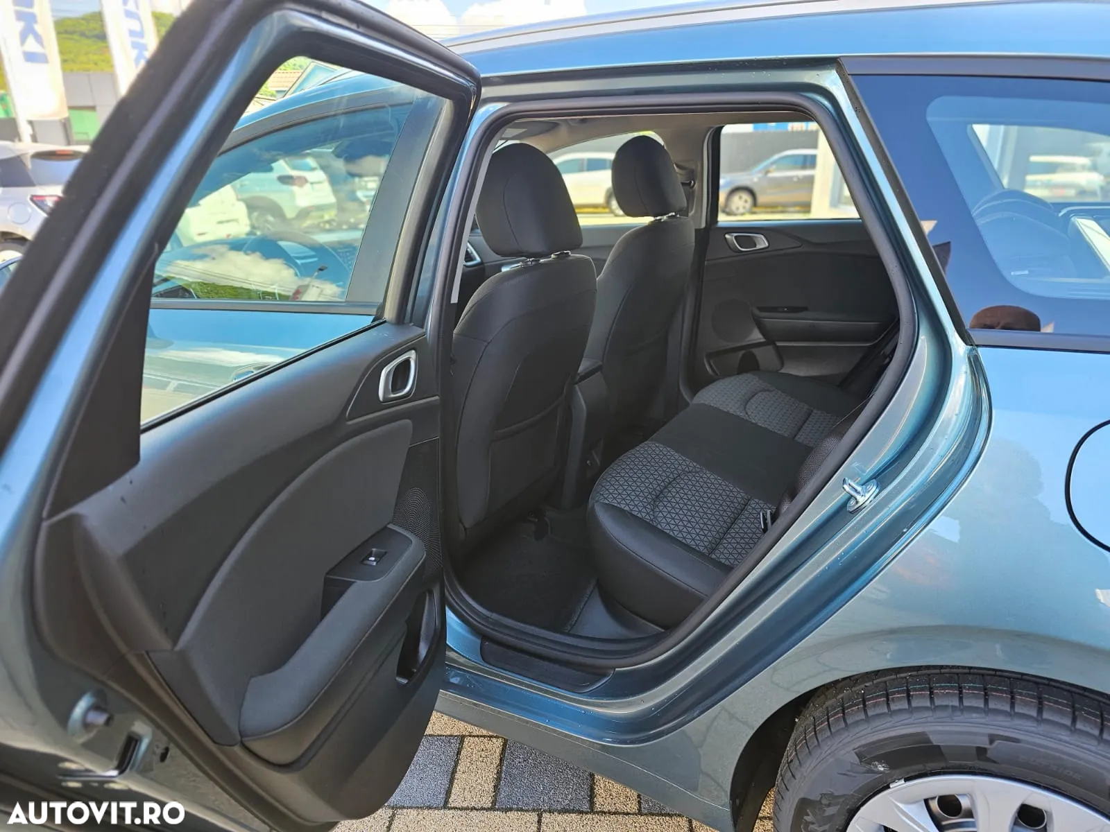 Kia Ceed SW 1.5 T-GDI 7DCT Star - 11