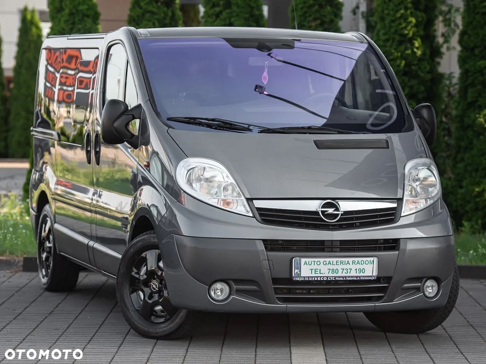 Opel Vivaro - 1