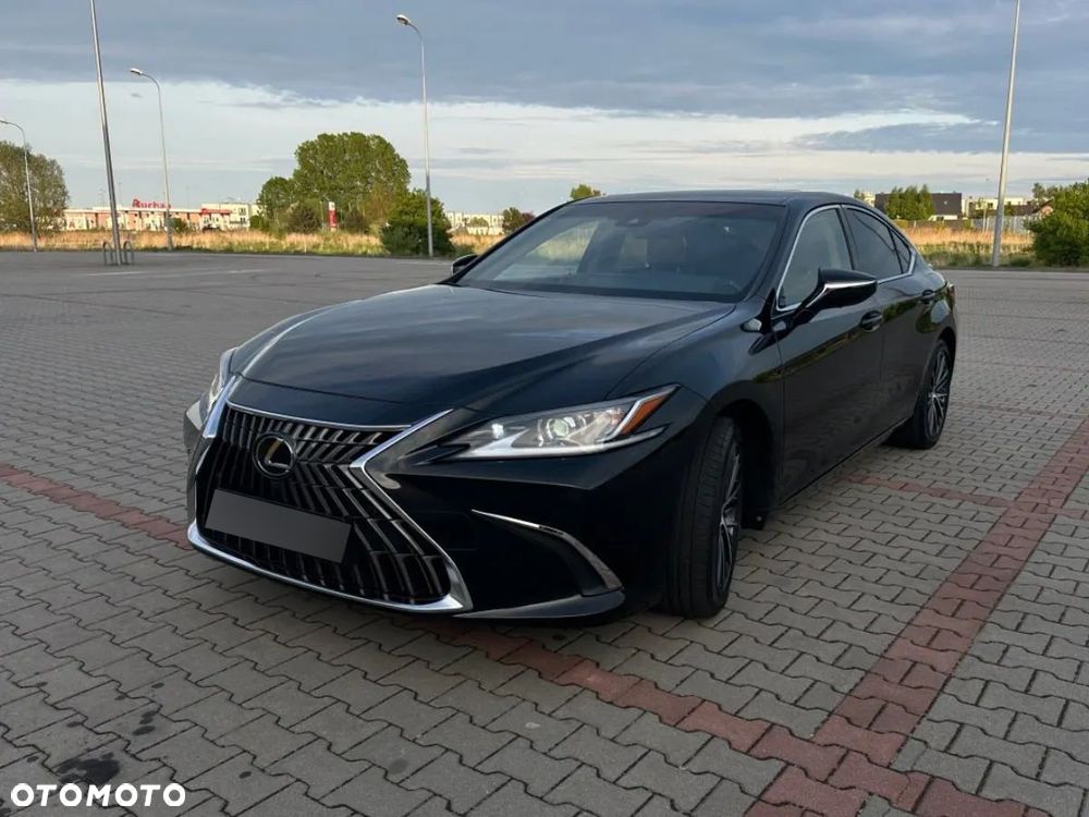 Lexus ES - 1