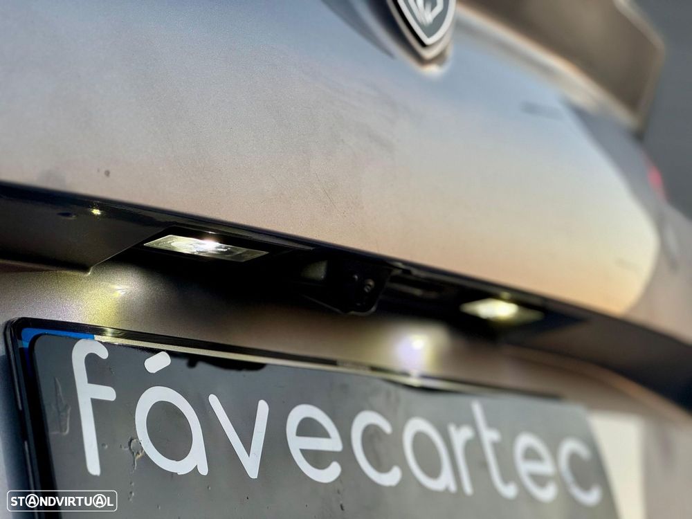 Peugeot 308 SW 1.5 BlueHDi GT EAT8 - 29