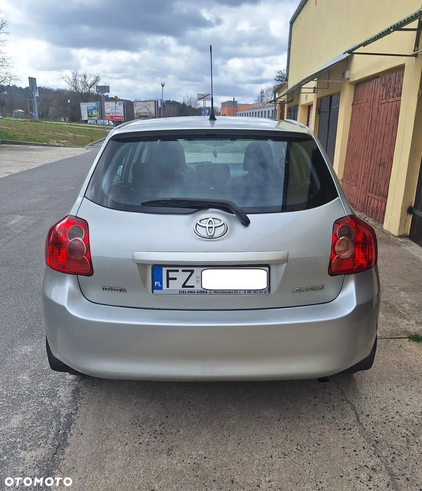 Toyota Auris 1.4 VVT-i Luna - 3