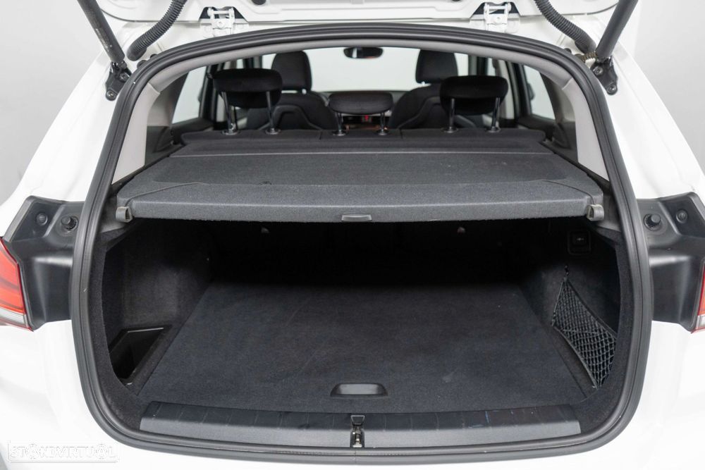 BMW X1 25 e xDrive Corporate Edition - 13