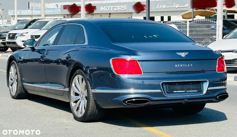 Bentley Flying Spur - 5