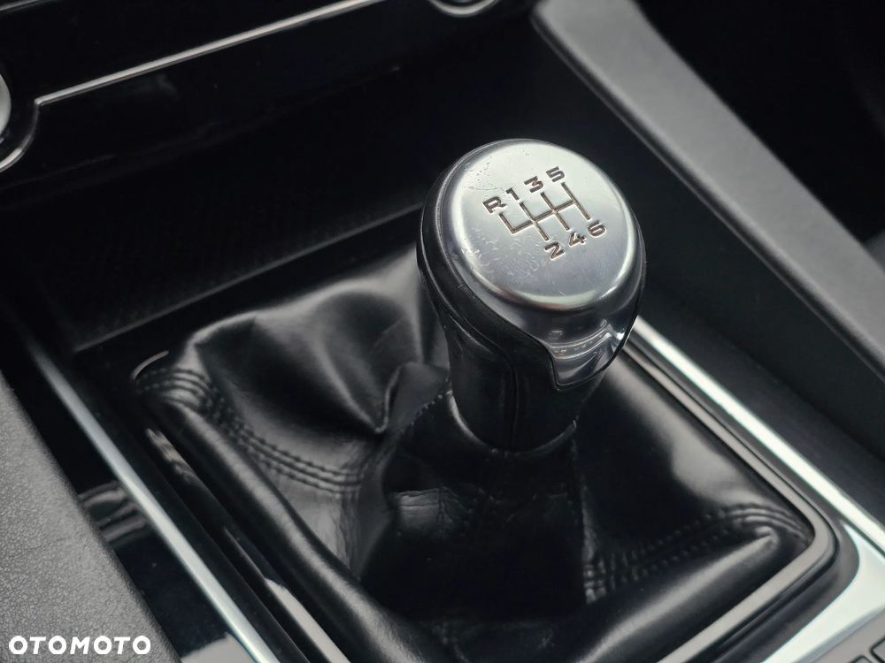 Jaguar F-Pace 2.0 i4D AWD Pure - 30