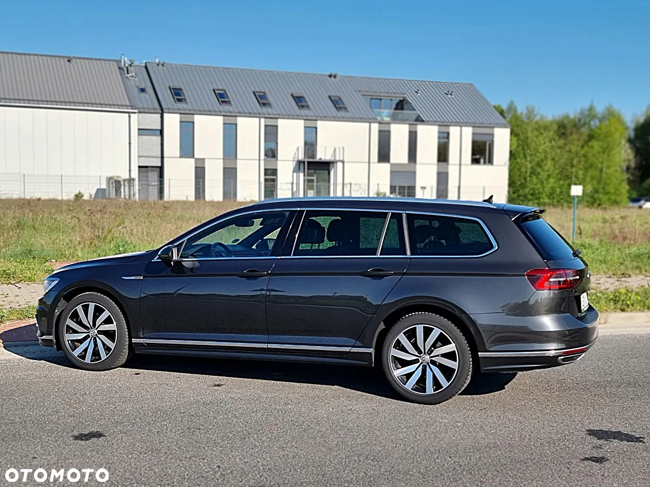 Volkswagen Passat - 13
