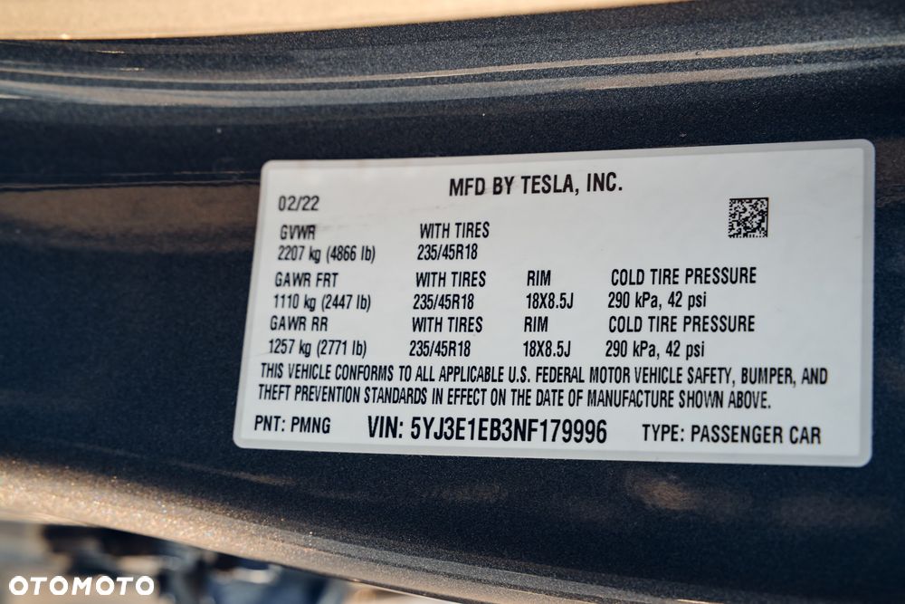 Tesla Model 3 - 16