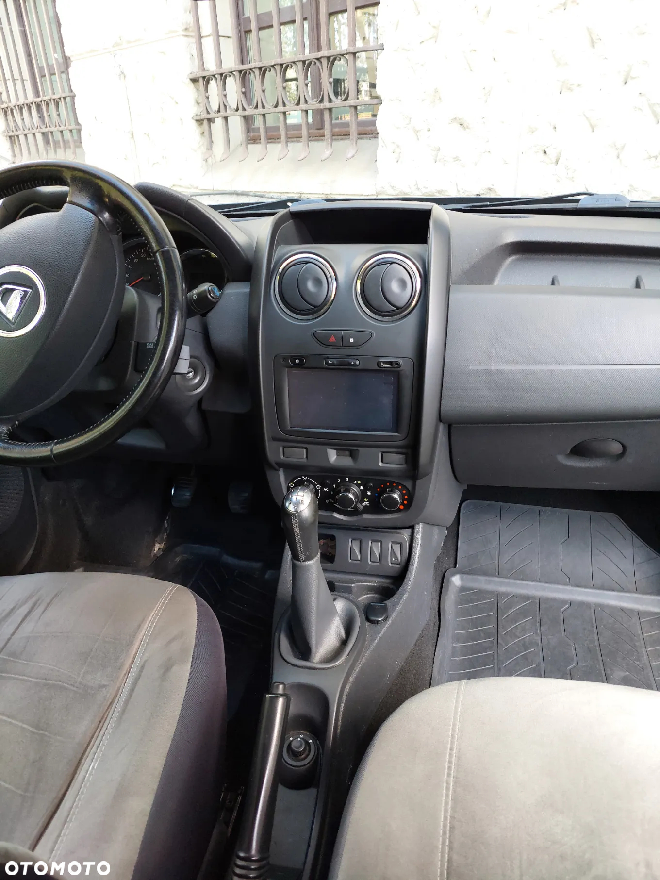 Dacia Duster 1.6 Blackstorm - 12