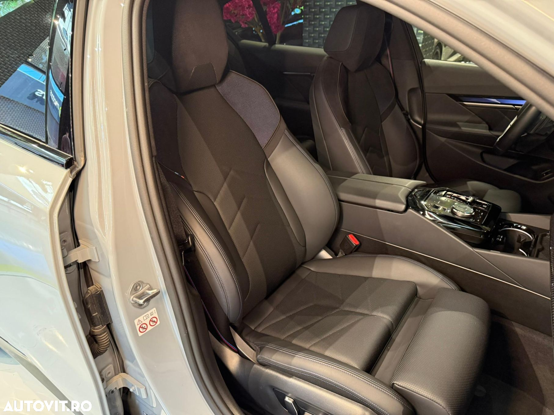 BMW Seria 5 550e xDrive Aut. - 22