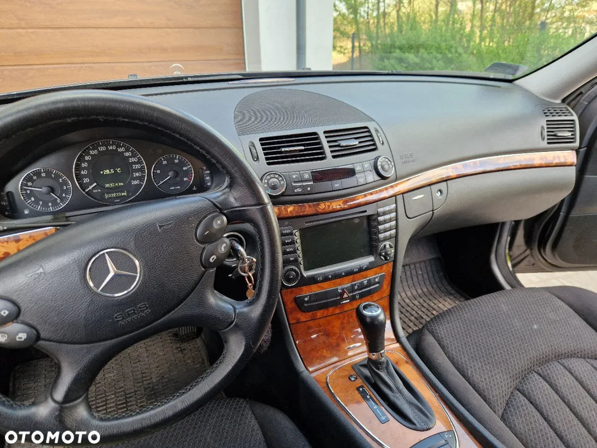 Mercedes-Benz Klasa E 220 T CDI Automatik Avantgarde - 7