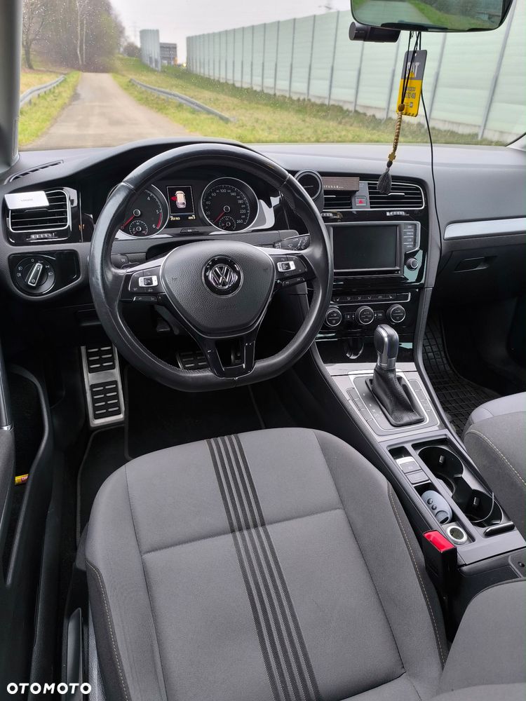 Volkswagen Golf 1.6 TDI BlueMotion Technology DSG Allstar - 4