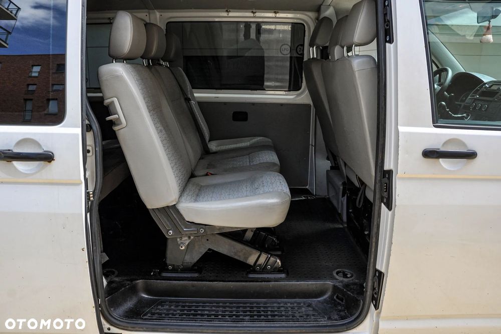 Volkswagen Transporter - 11