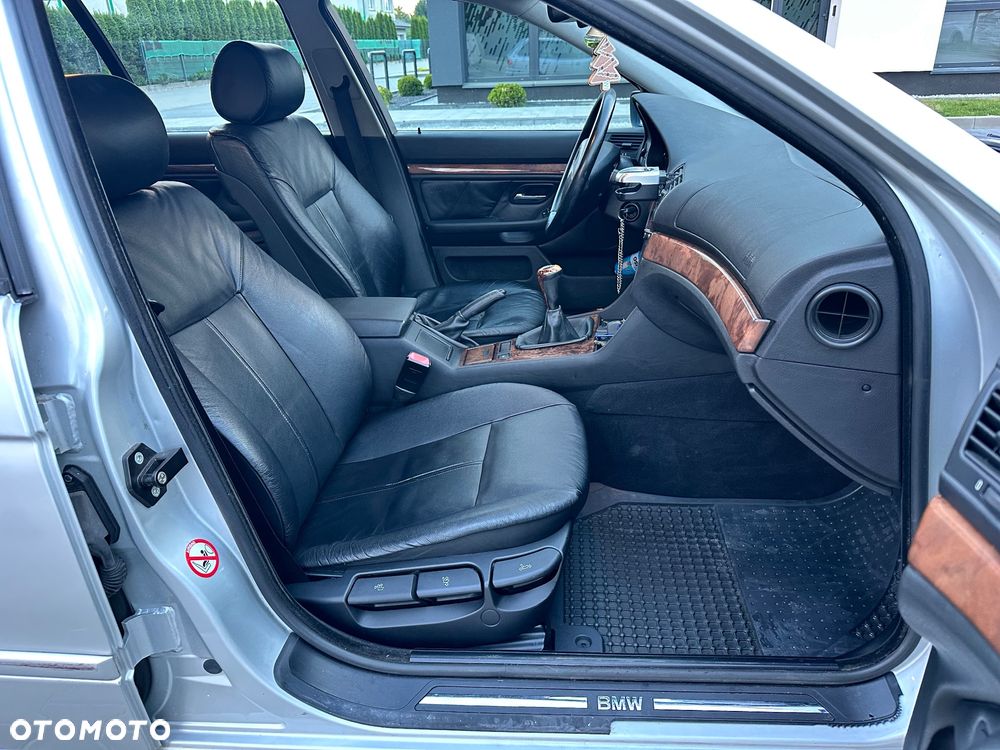 BMW Seria 5 520i - 9