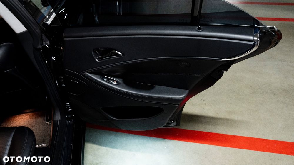 Mercedes-Benz CLS 63 AMG 7G-TRONIC - 32