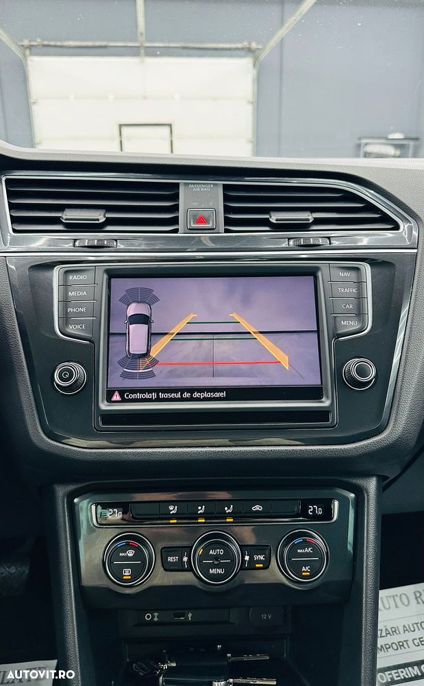 Volkswagen Tiguan - 26