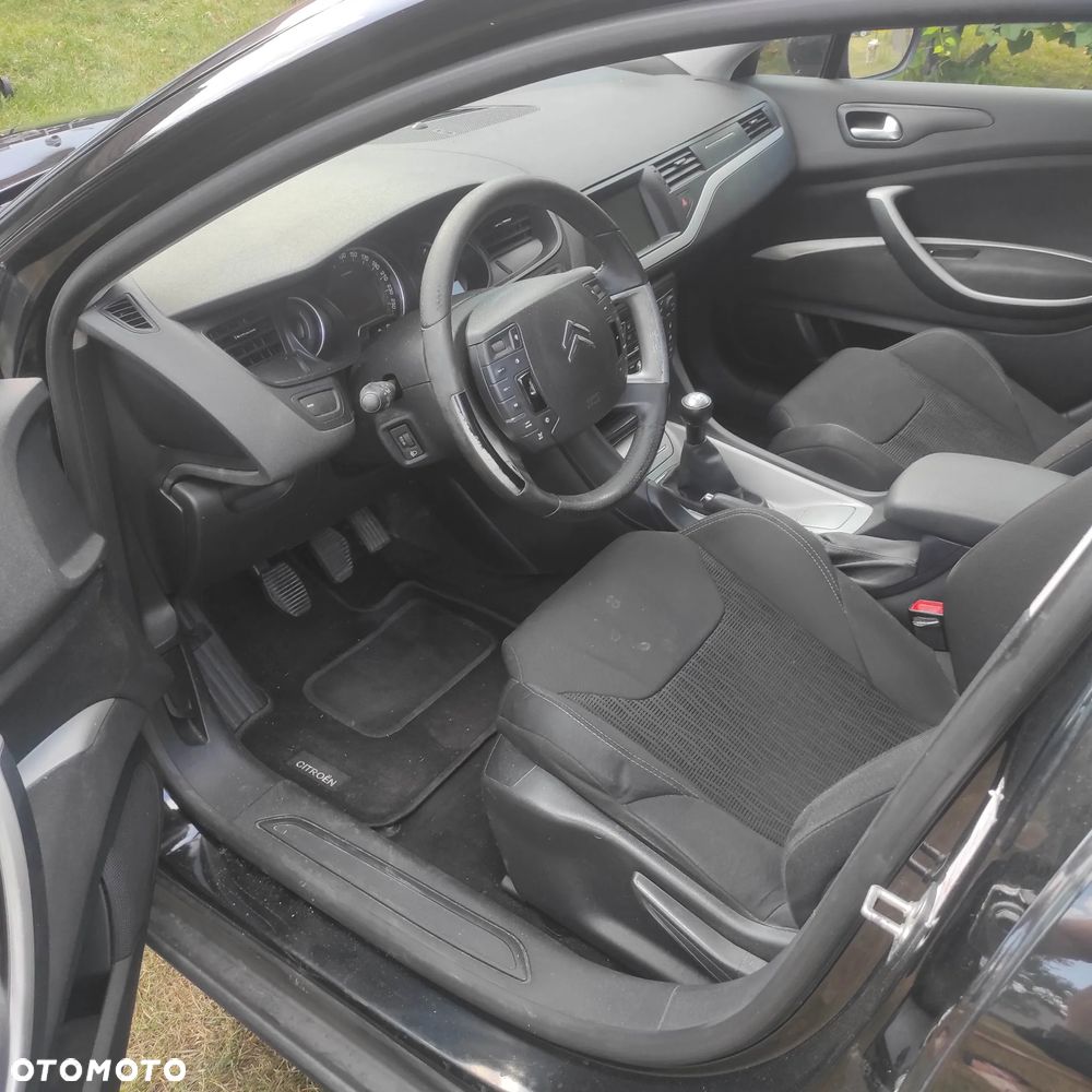 Citroën C5 Tourer HDi 110 FAP Tendance - 8