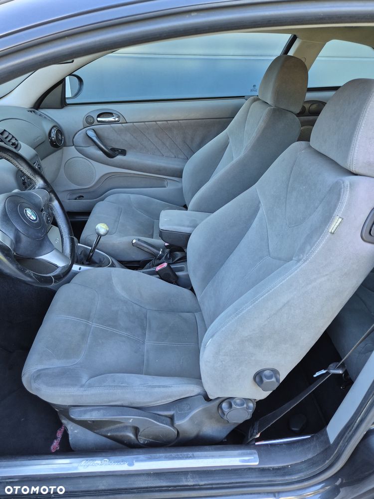 Alfa Romeo GT 1.8TS Impression - 17