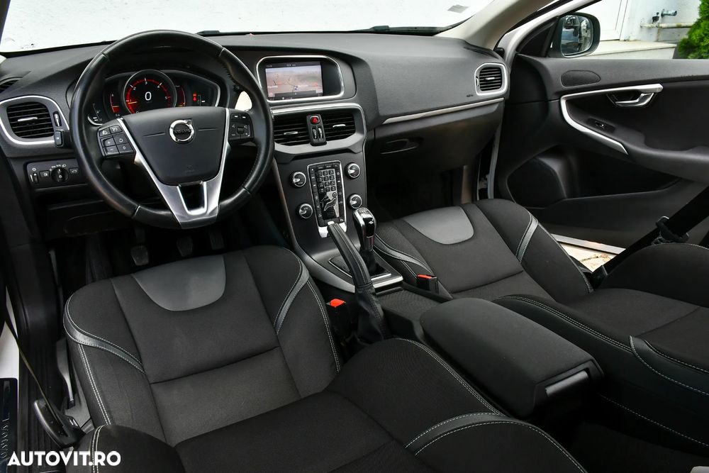 Volvo V40 D2 Momentum - 6