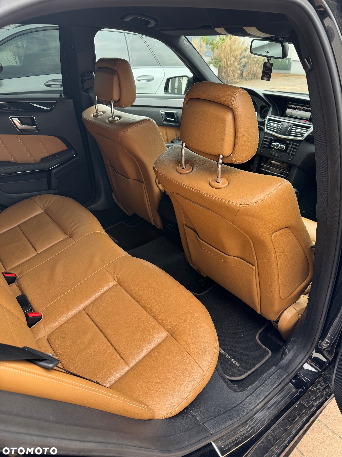 Mercedes-Benz Klasa E 350 CDI BlueEff Avantgarde - 6
