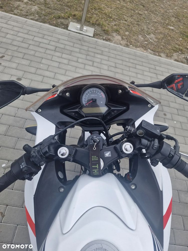 Honda CBR - 16