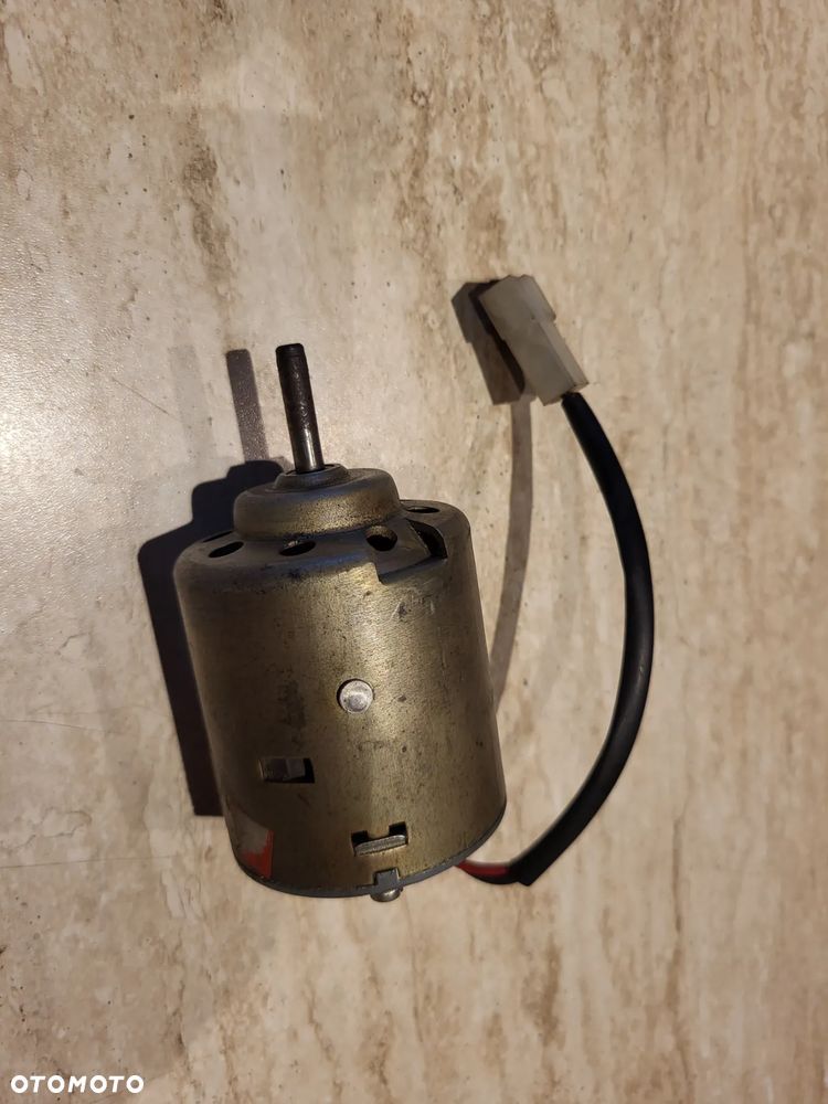 Silnik dmuchawy FIAT 126p  5483 333090010 - 3