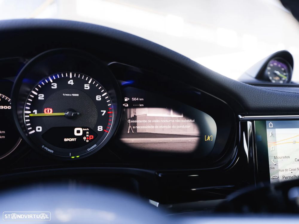 Porsche Panamera 4 E-Hybrid - 22