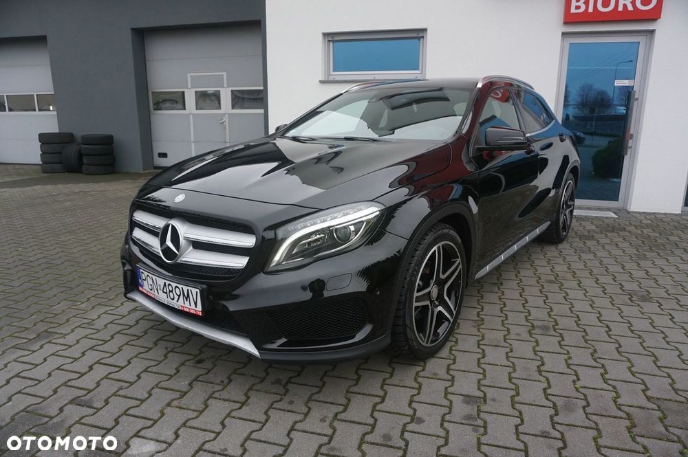 Mercedes-Benz GLA 200 7G-DCT AMG Line - 2
