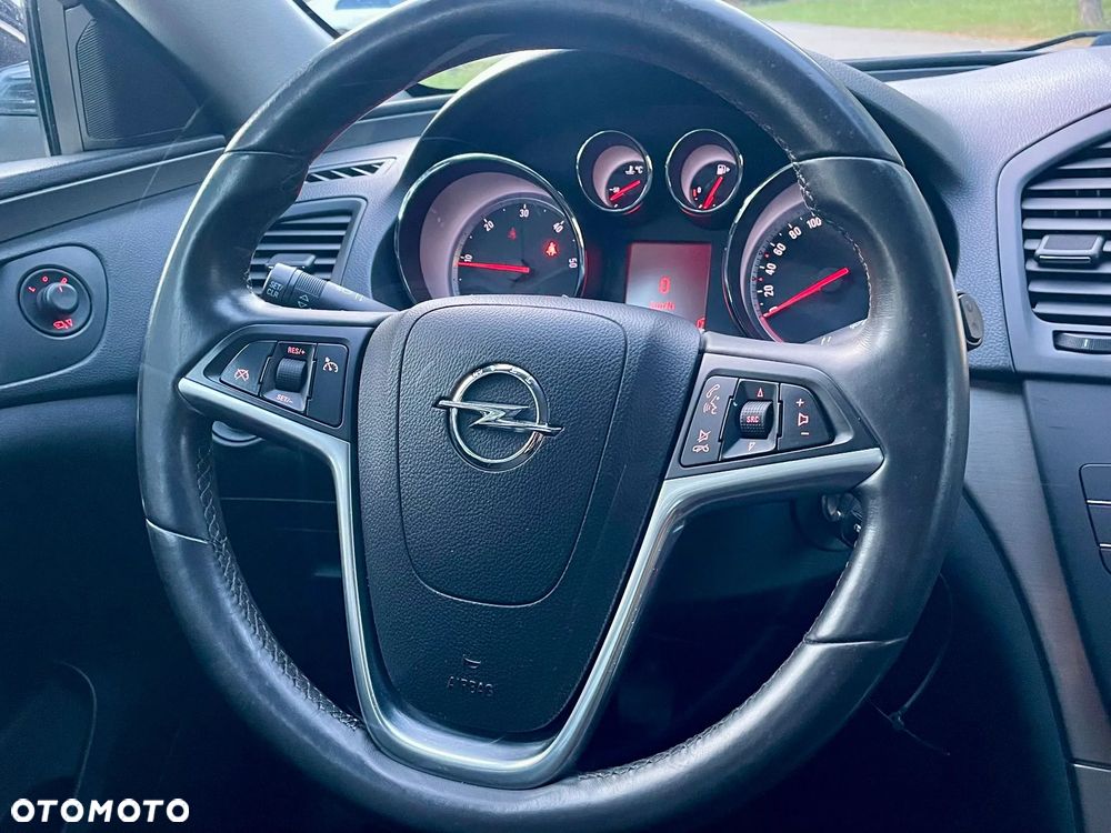 Opel Insignia - 15