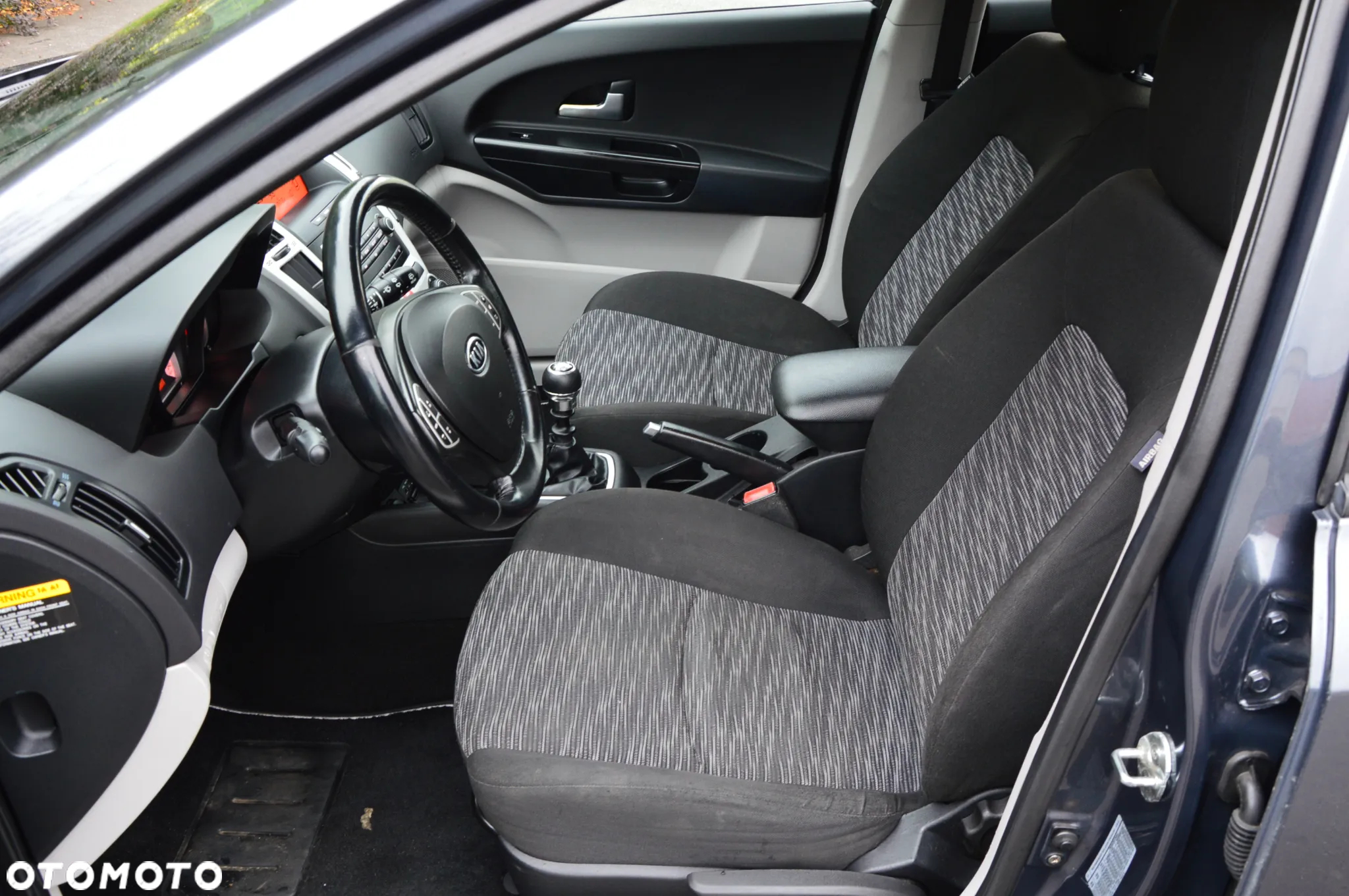Kia Ceed Cee'd 2.0 crdi Comfort + - 5