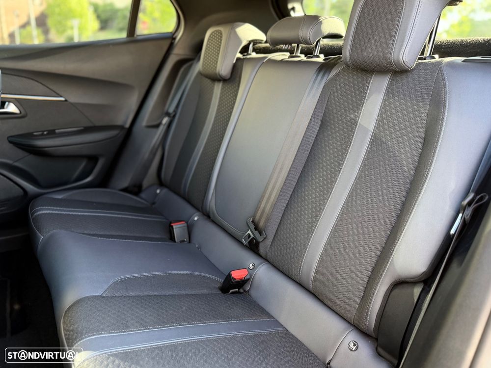 Peugeot 2008 PureTech 130 EAT8 Allure - 11