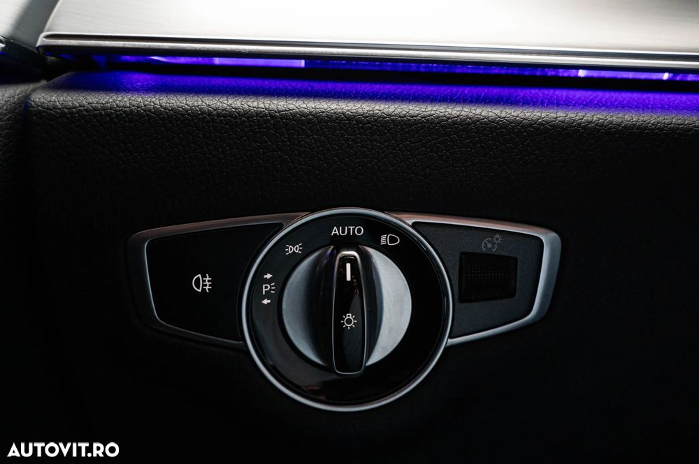 Mercedes-Benz E 300 9G-TRONIC AMG Line - 27