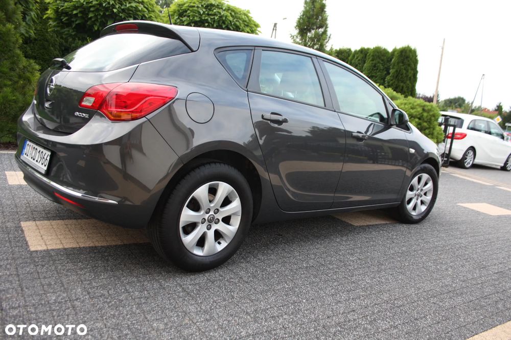Opel Astra 1.4 Turbo Design Edition - 4