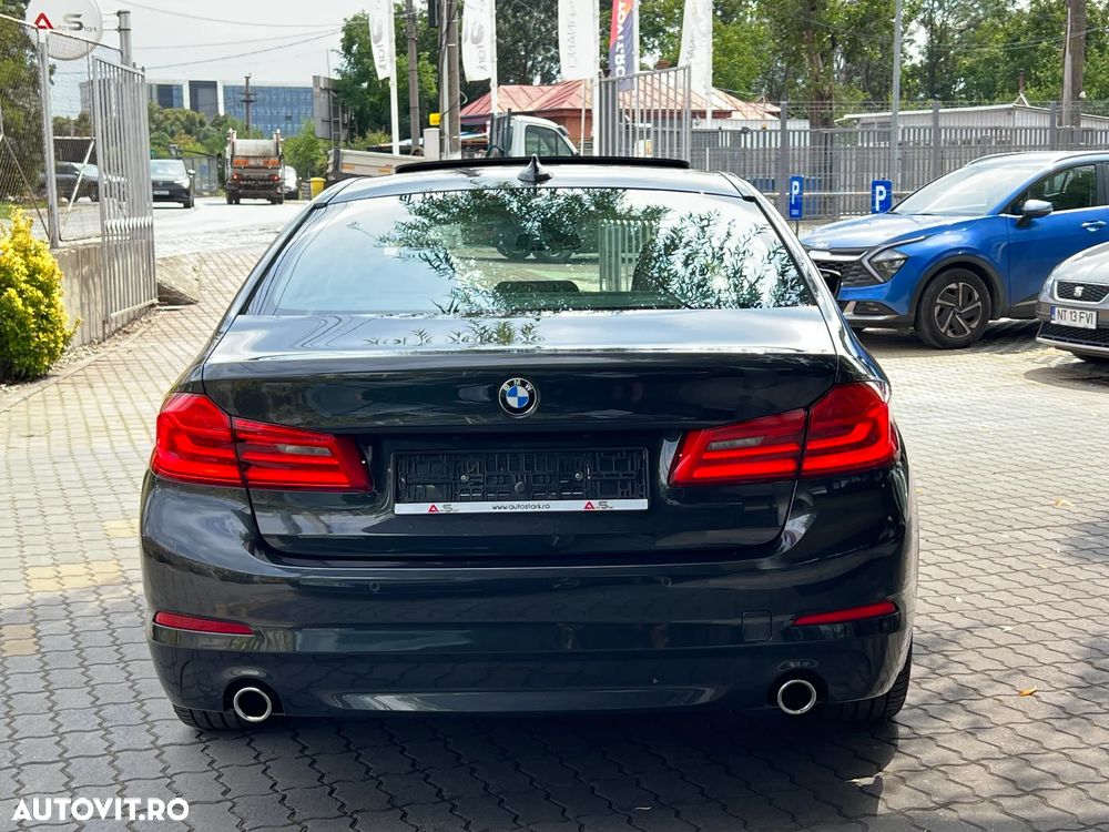 BMW Seria 5 520d AT - 13