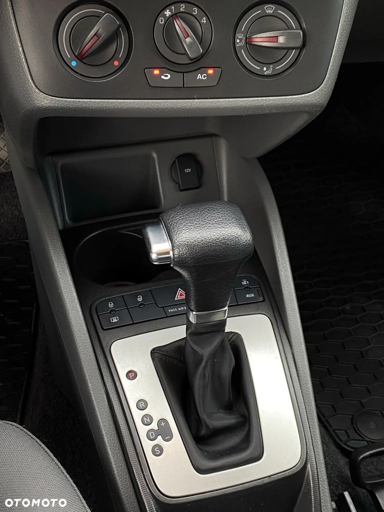 Seat Ibiza SC 1.6 16V DSG Style - 12