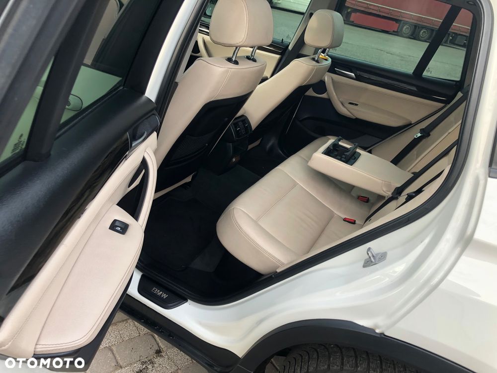 BMW X3 xDrive28i Sport-Aut - 9