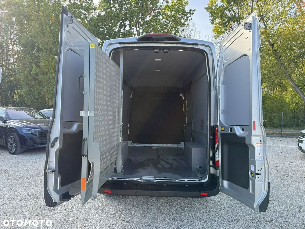 Ford Transit - 38